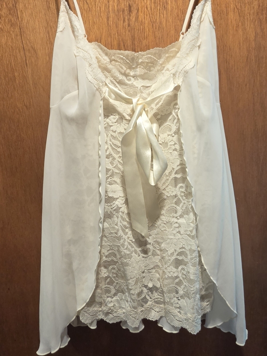 Victoria's Secret Other - Victoria's Secret Vintage Like New Ivory Lace Chemise with Satin Bow SzS
